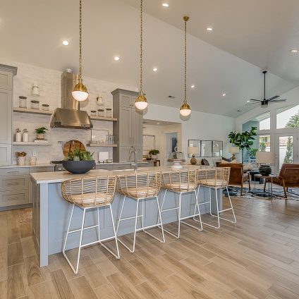Grey Shaker Kitchen with Neutral Color Palette scaled